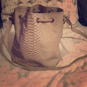 Emily cho bucket bag genuine leather